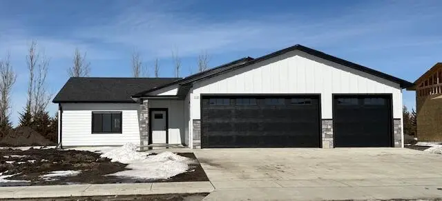 1121 NE 34th Avenue, Aberdeen, SD 57401 - #1