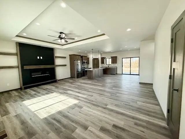 1121 NE 34th Avenue, Aberdeen, SD 57401 - #3