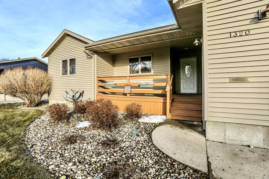 1320 Northview Lane, Aberdeen, SD 57401 - #3
