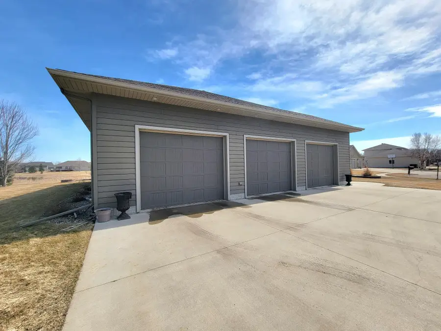 1632 Werth Court, Aberdeen, SD 57401 - #3