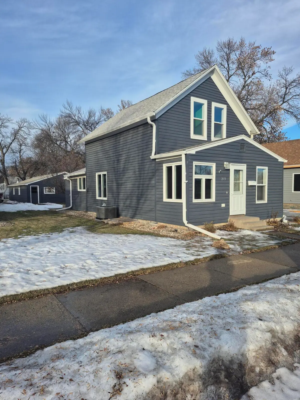 213 N Penn Street, Aberdeen, SD 57401 - #1