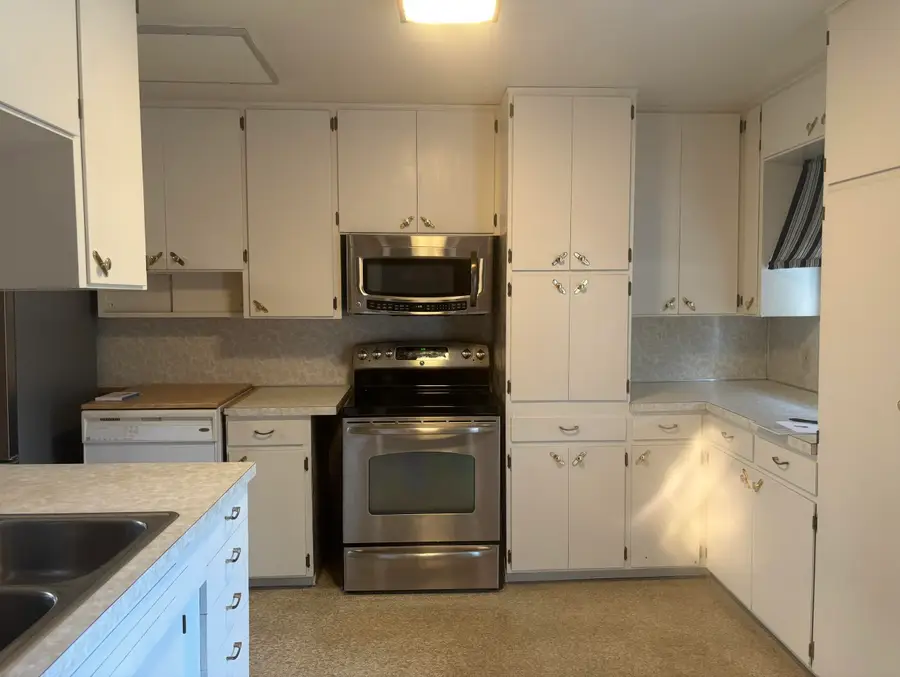 406 11th Street, Eureka, SD 57437 - #2