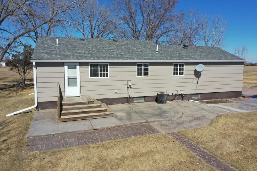 2419 S 385th Avenue, Aberdeen, SD 57401 - #2