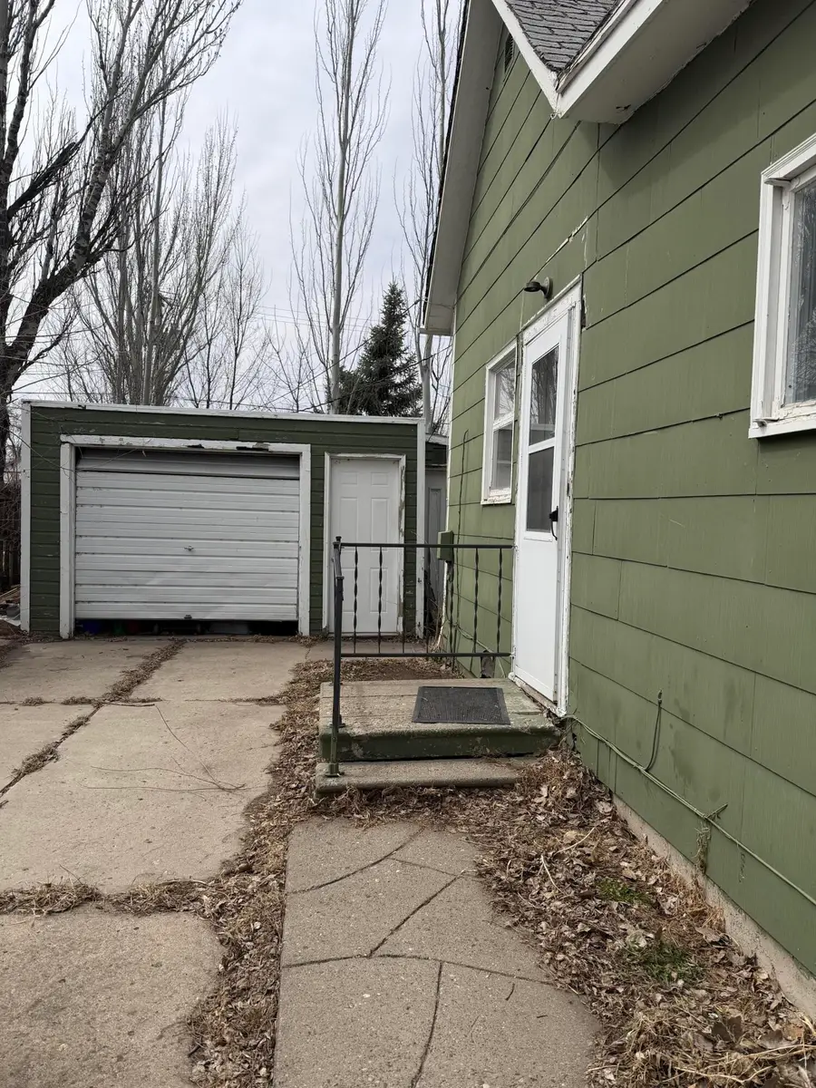 219 N 1st Street, Aberdeen, SD 57401 - #2