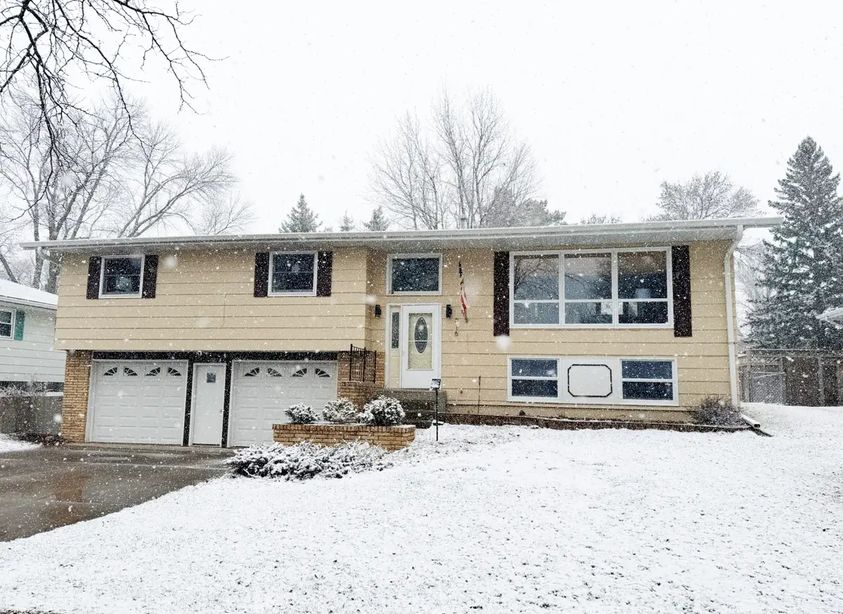 816 NE 18th Avenue, Aberdeen, SD 57401 - #1