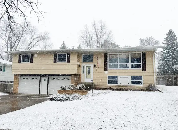 816 NE 18th Avenue, Aberdeen, SD 57401