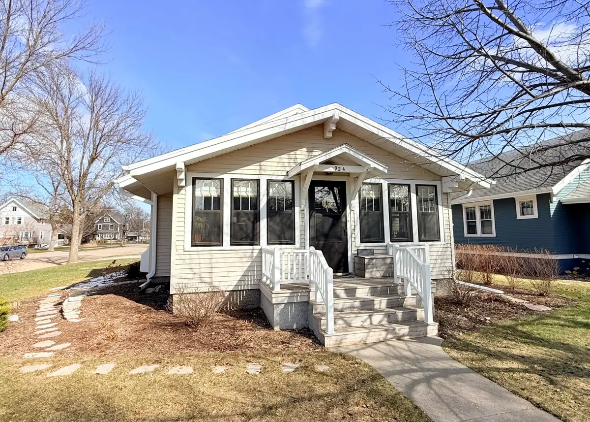 924 N Main Street, Aberdeen, SD 57401 - #1