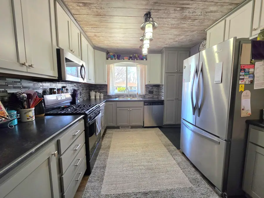 313 Park Avenue, Aberdeen, SD 57401 - #2