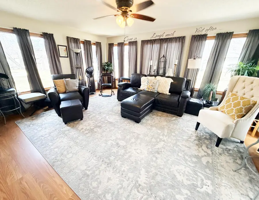 621 NE 17th Avenue, Aberdeen, SD 57401 - #3