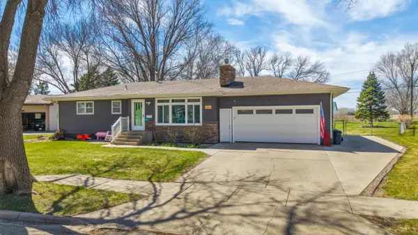 1869 Eisenhower Circle, Aberdeen, SD 57401