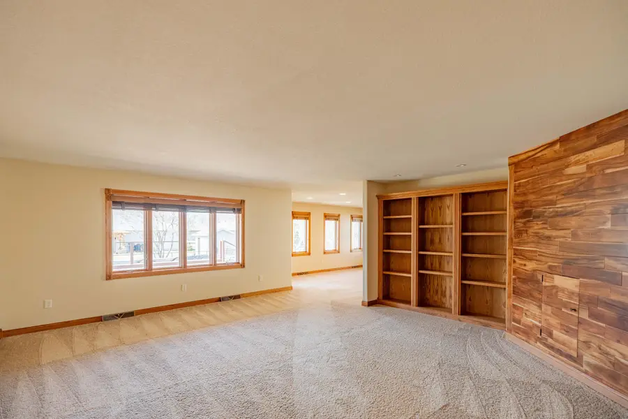 1415 Birchwood Lane, Aberdeen, SD 57401 - #2