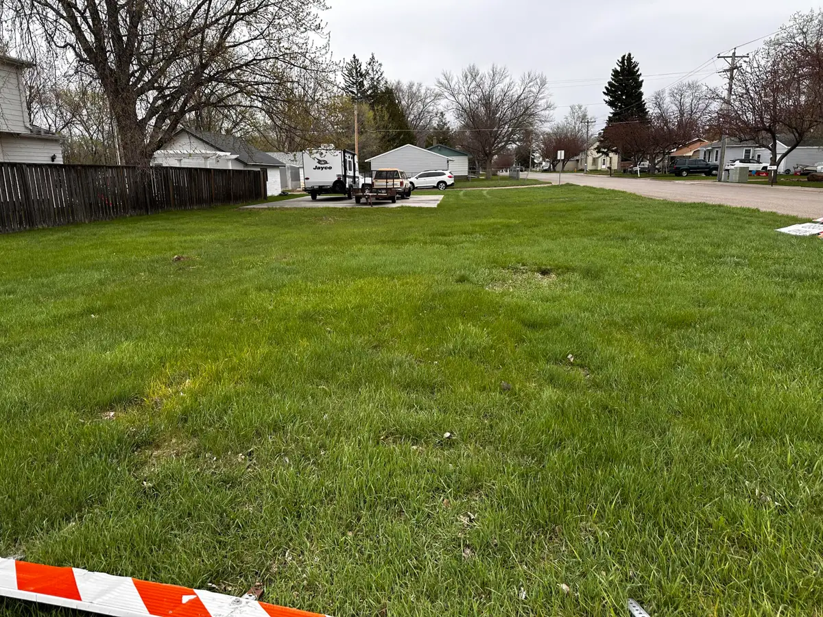 635 S Mccoy Street, Aberdeen, SD 57401 - #1