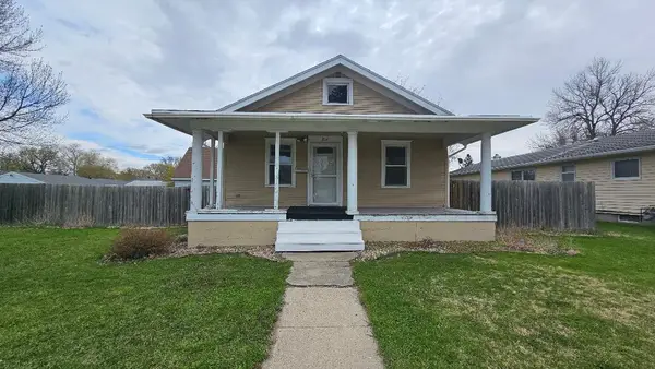 817 S 10th Street, Aberdeen, SD 57401
