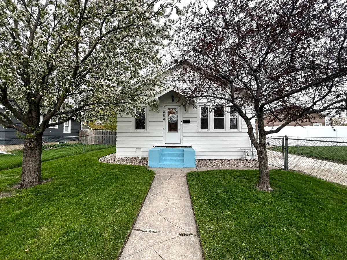 1204 S 2nd Street, Aberdeen, SD 57401 - #1