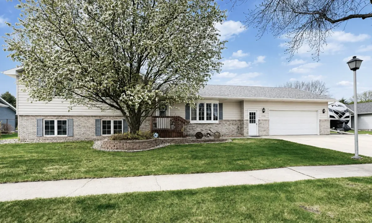 1234 Pinewood Lane, Aberdeen, SD 57401 - #1