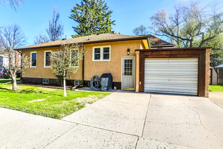 1102 S Jay Street, Aberdeen, SD 57401 - #3