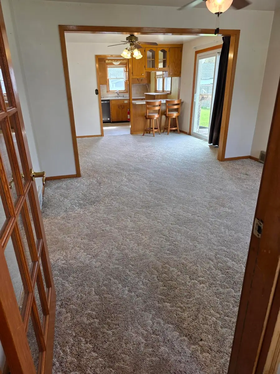 418 N Lloyd Street, Aberdeen, SD 57401 - #3