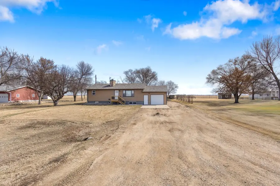 1619 Melgaard Road, Aberdeen, SD 57401 - #2