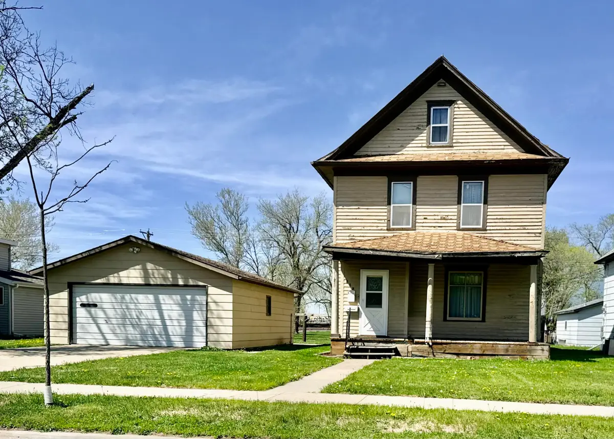 812 SW 3rd Avenue, Aberdeen, SD 57401 - #1
