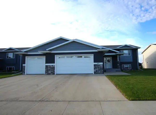 1127 NE 32nd Avenue, Aberdeen, SD 57401