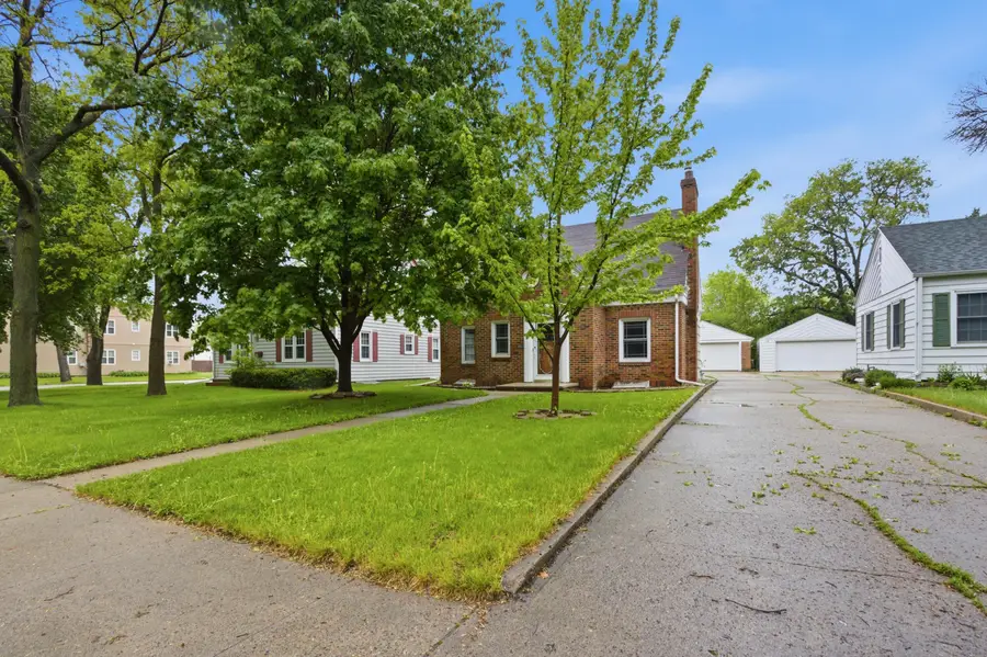 1424 S Main Street, Aberdeen, SD 57401 - #3