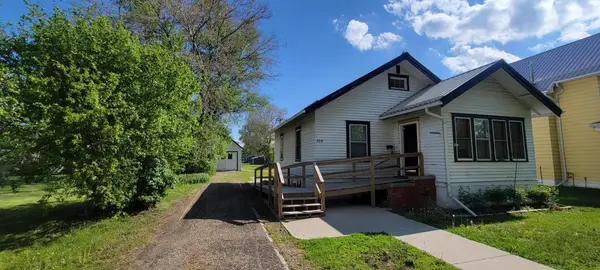 514 E 7th Avenue, Redfield, SD 57469