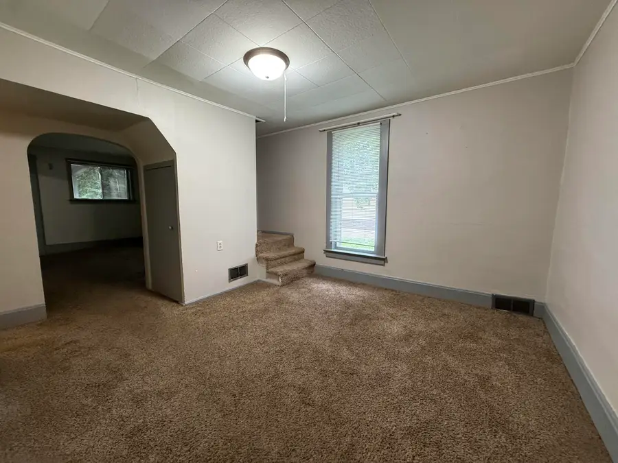 116 NE 8th Avenue, Aberdeen, SD 57401 - #2