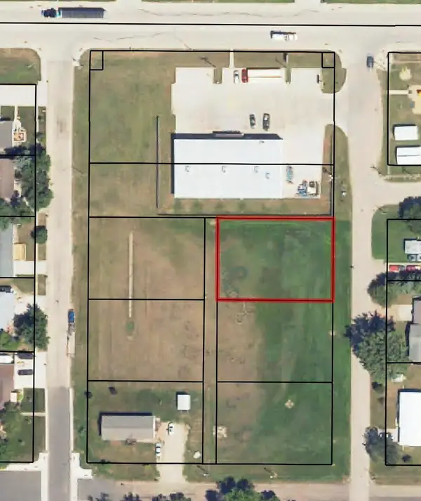 325 9th Street, Ipswich, SD 57451