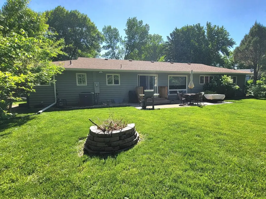 1824 Eisenhower Circle, Aberdeen, SD 57401 - #3