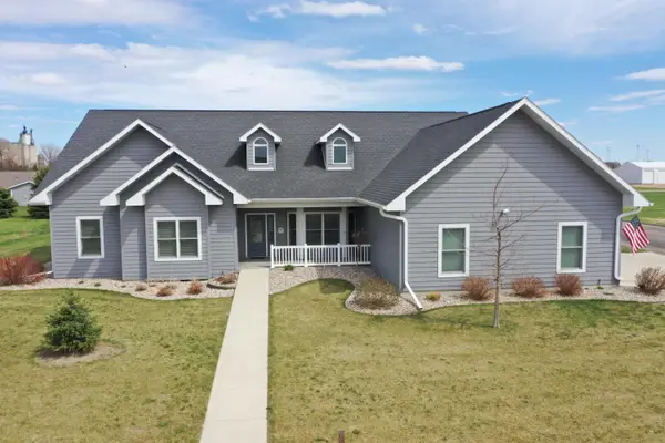 1127 W 6th Street, Redfield, SD 57469