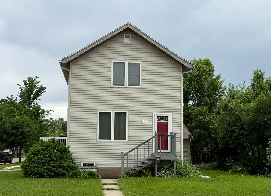 24 NE 8th Avenue, Aberdeen, SD 57401 - #2