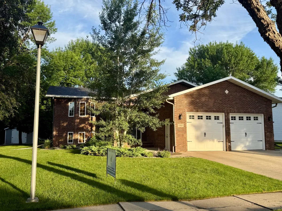 1105 Cherrywood Lane, Aberdeen, SD 57401 - #1