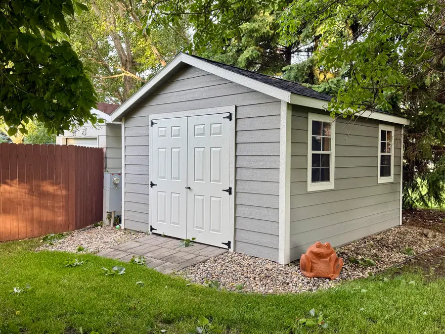 1105 Cherrywood Lane, Aberdeen, SD 57401 - #3