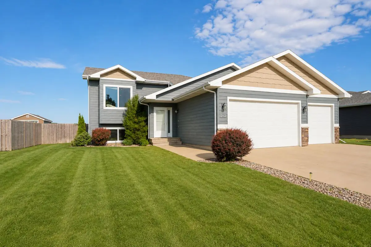 2112 S Lawson Street, Aberdeen, SD 57401 - #1