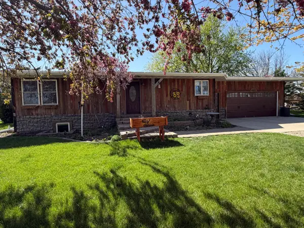 401 4th Street, Bath, SD 57427