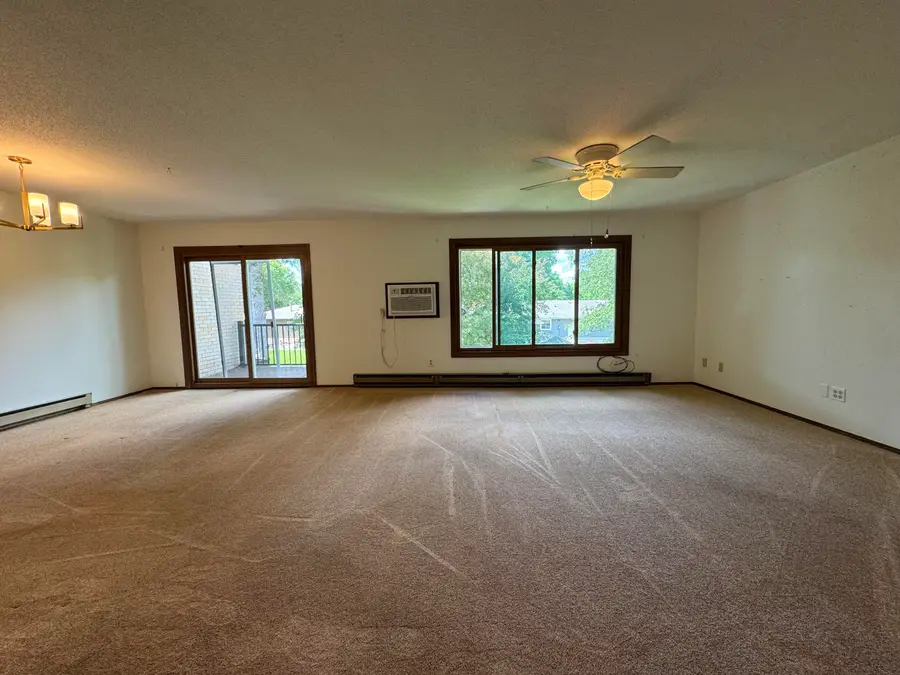 723 NE 15th Avenue, Aberdeen, SD 57401 - #2