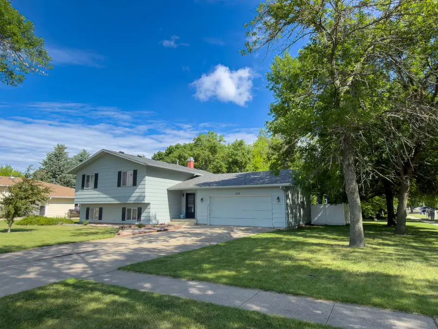 1115 NE 15th Avenue, Aberdeen, SD 57401 - #2