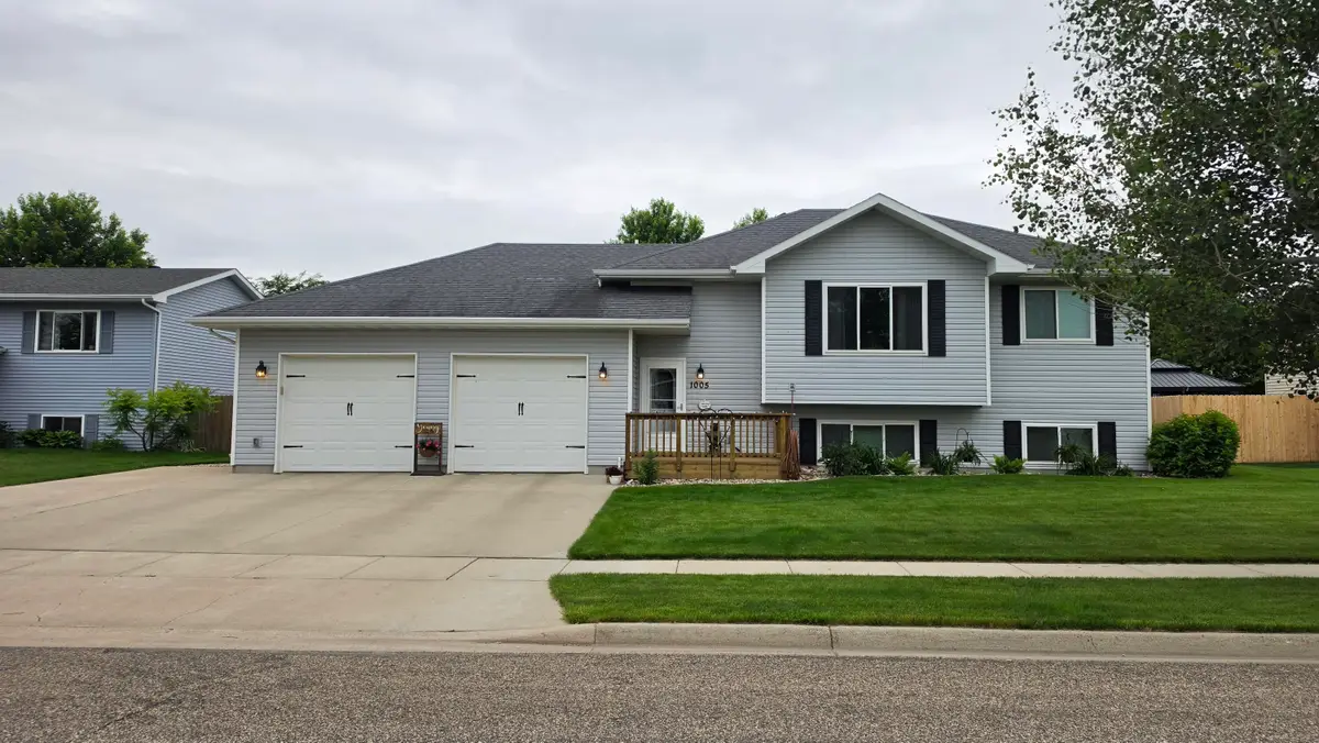 1005 Plum Lane, Aberdeen, SD 57401 - #1