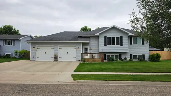 1005 Plum Lane, Aberdeen, SD 57401