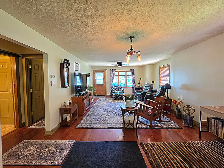 605 N Lincoln Street, Aberdeen, SD 57401 - #2