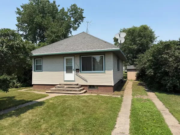 1122 9th Avenue, Aberdeen, SD 57401