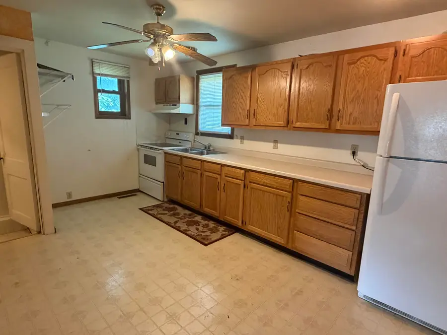1122 9th Avenue, Aberdeen, SD 57401 - #3