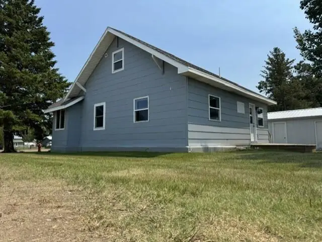 402 N 11th Avenue, Faulkton, SD 57438 - #3