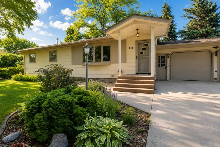 312 Cambridge Avenue, Ipswich, SD 57451 - #2