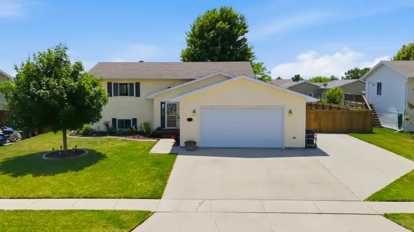1017 Plum Lane, Aberdeen, SD 57401