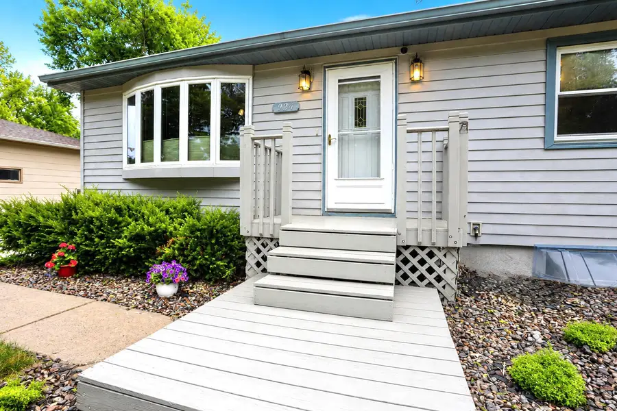 924 12th Avenue, Aberdeen, SD 57401 - #2