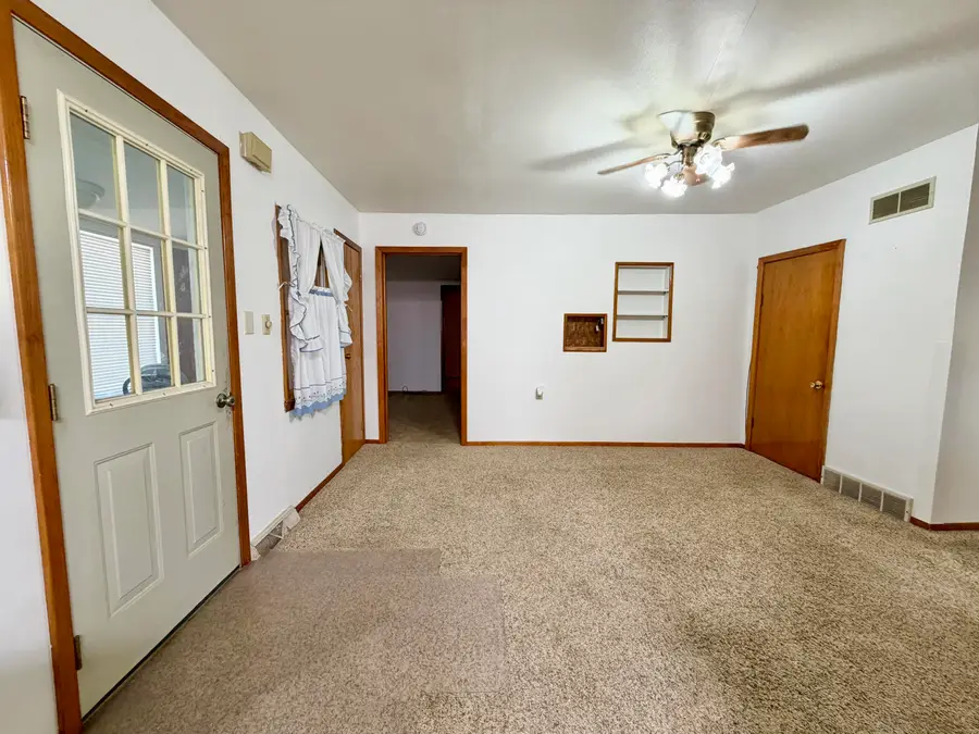 315 S 9th Street, Aberdeen, SD 57401 - #2
