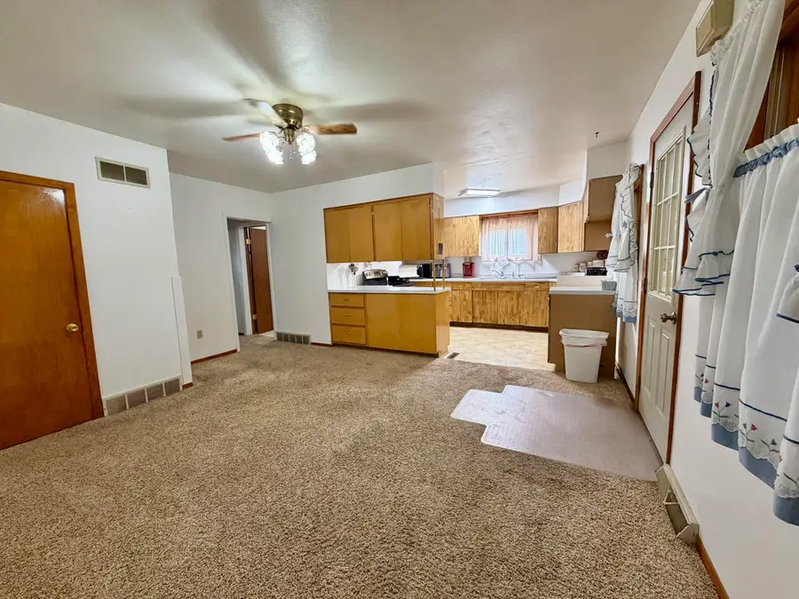 315 S 9th Street, Aberdeen, SD 57401 - #3
