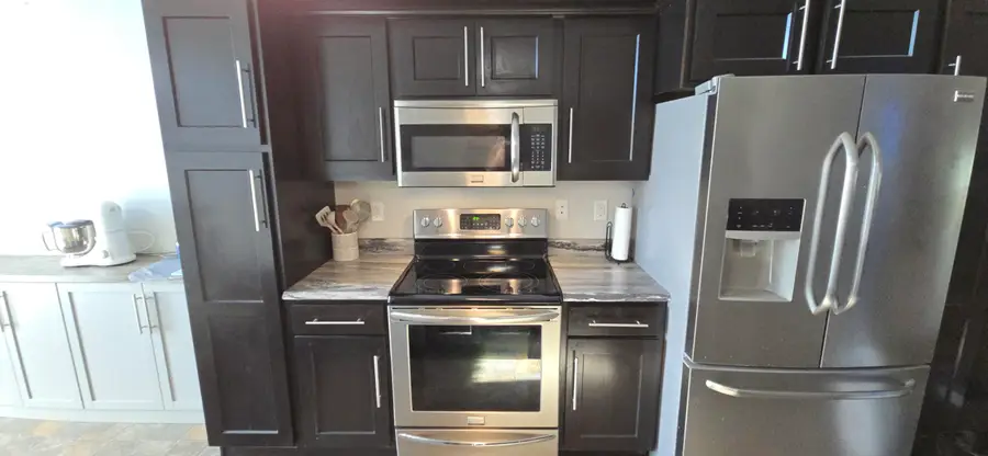 904 Villa Drive, Aberdeen, SD 57401 - #3