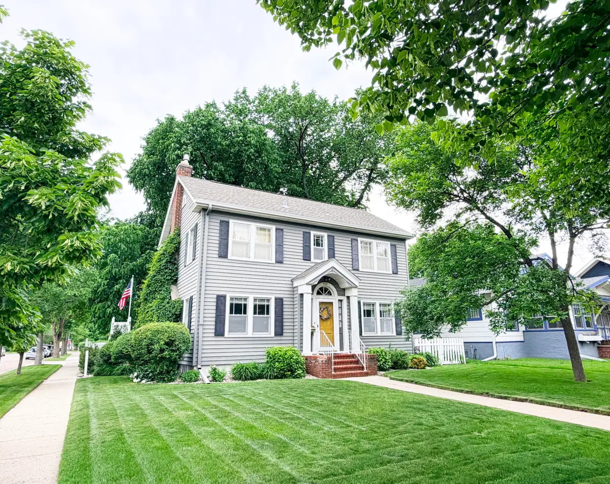 903 N Lincoln Street, Aberdeen, SD 57401 - #1